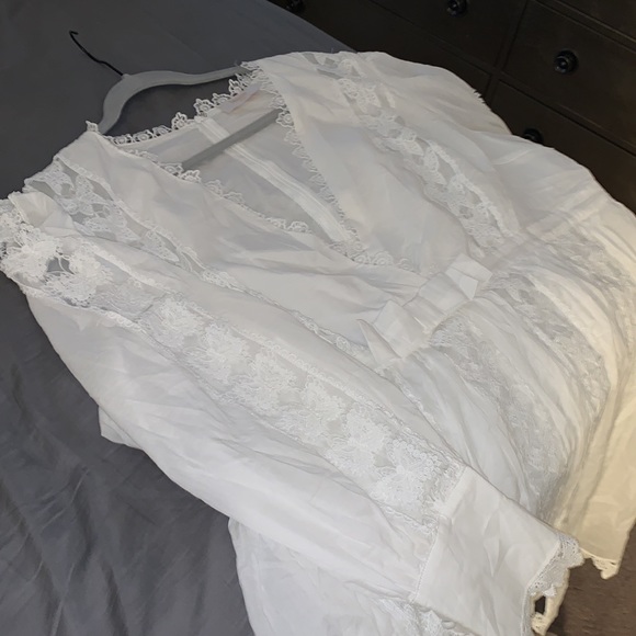 Emmalyn white mini dress - Picture 3 of 4